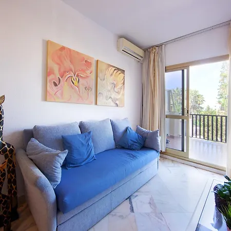 Studio In Marbella With Beachfront Pool